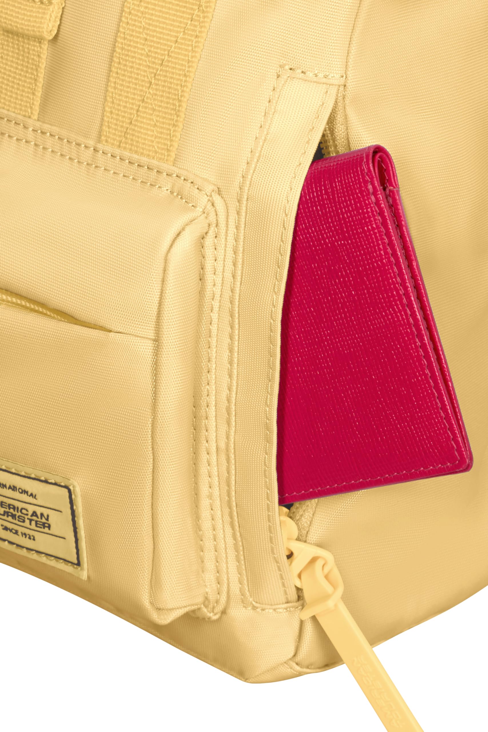 american-tourister-urban-groove-ug16-mini-sac-dos-enfant-7-l-jaune-pastel-ergono image 7