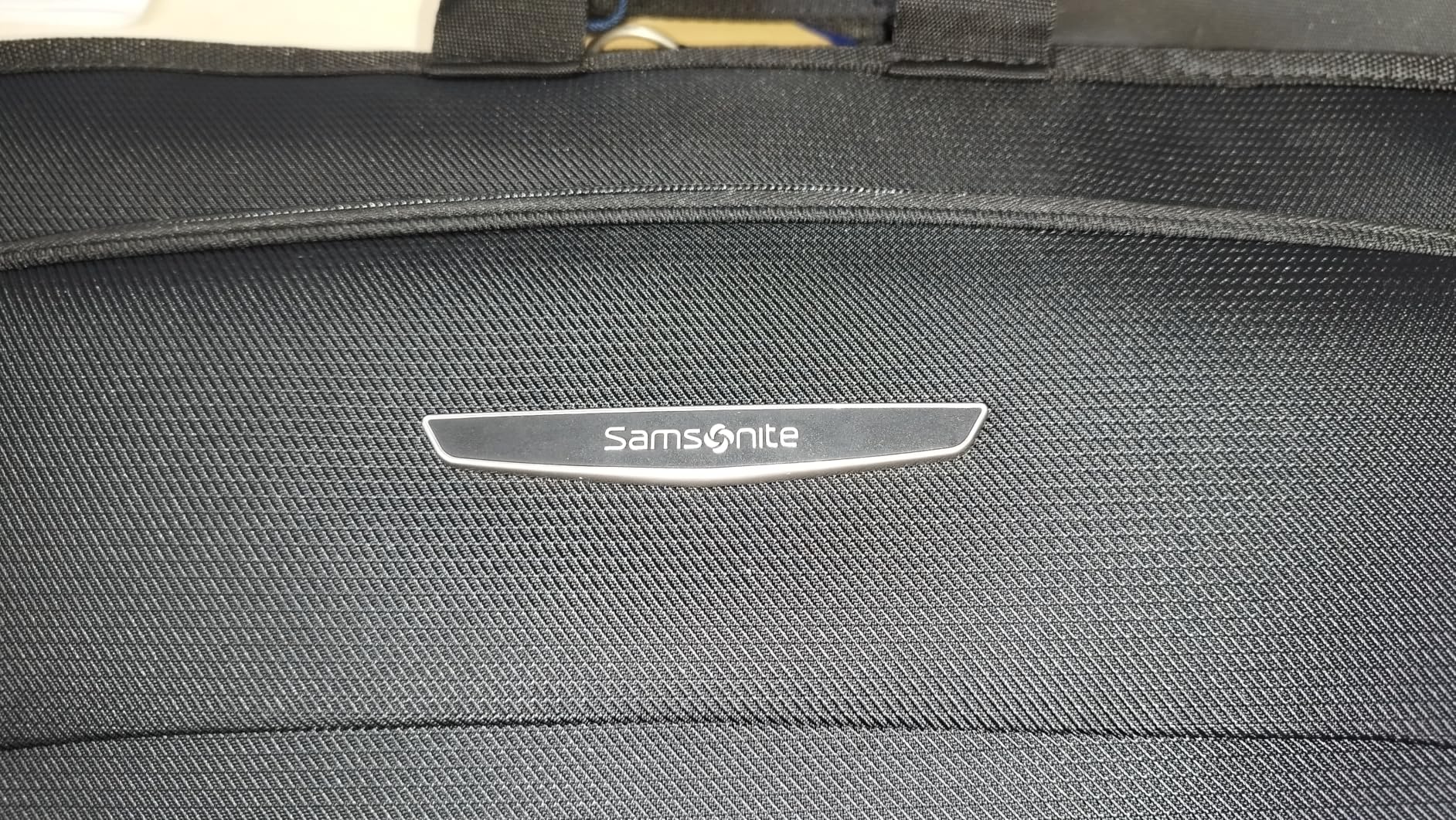 Excellent sac à vêtements